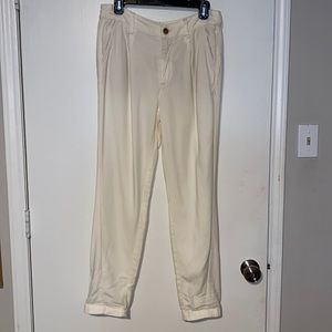 NWOT Anthropologie pleated chinos